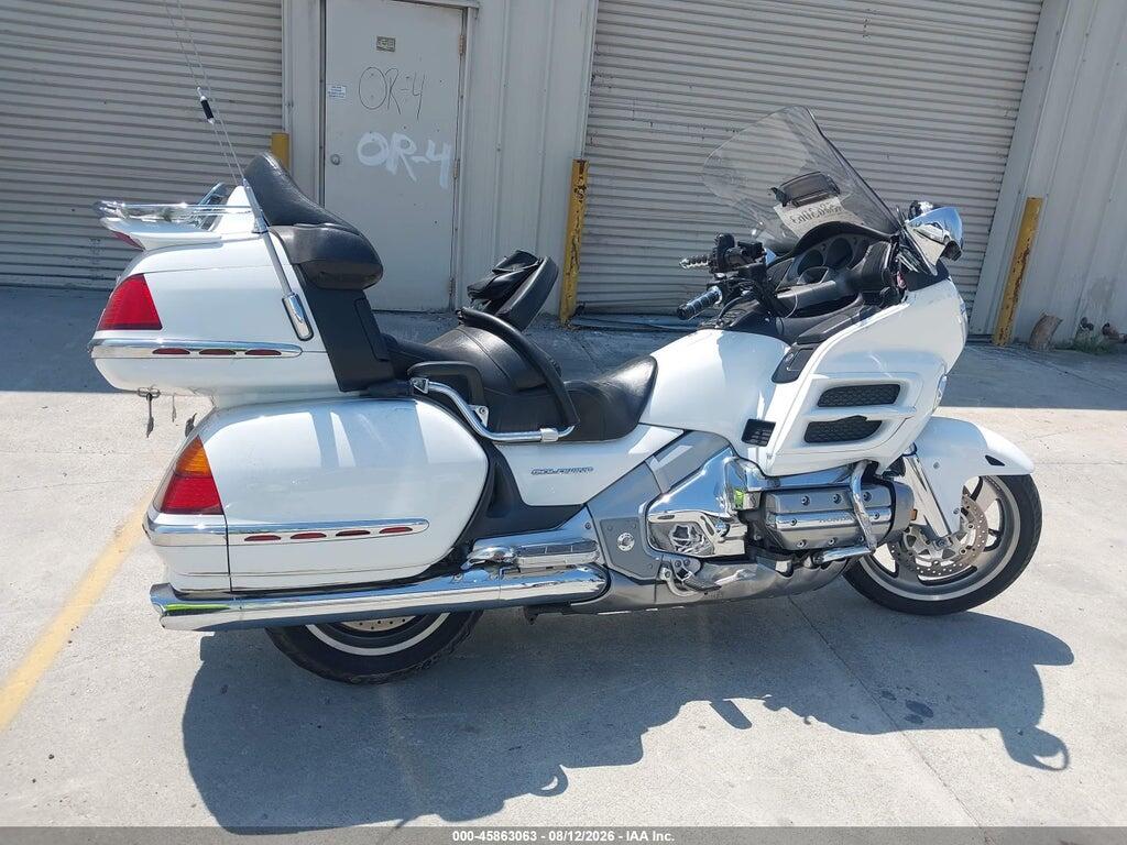 1HFSC47005A400032 2005 HONDA GL1800 photo no. 12