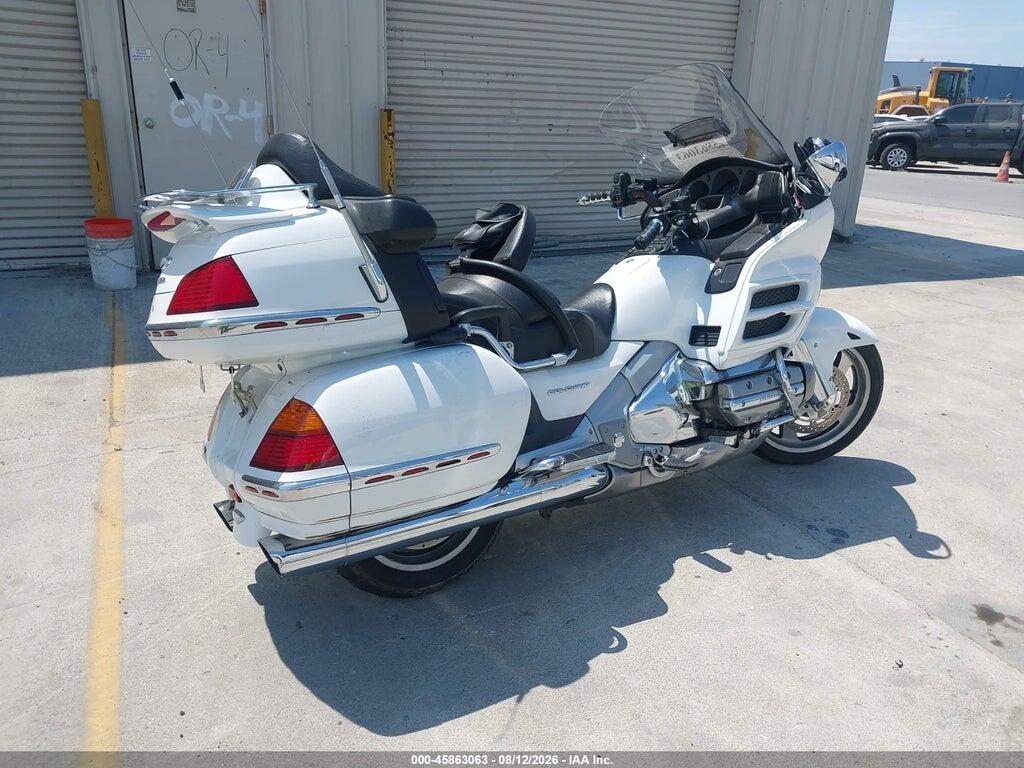 1HFSC47005A400032 2005 HONDA GL1800 photo no. 4