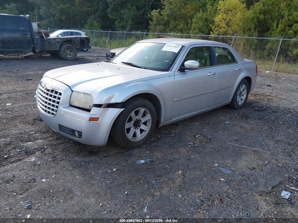 2C3JA53G85H117405 2005 CHRYSLER 300 photo no. 2