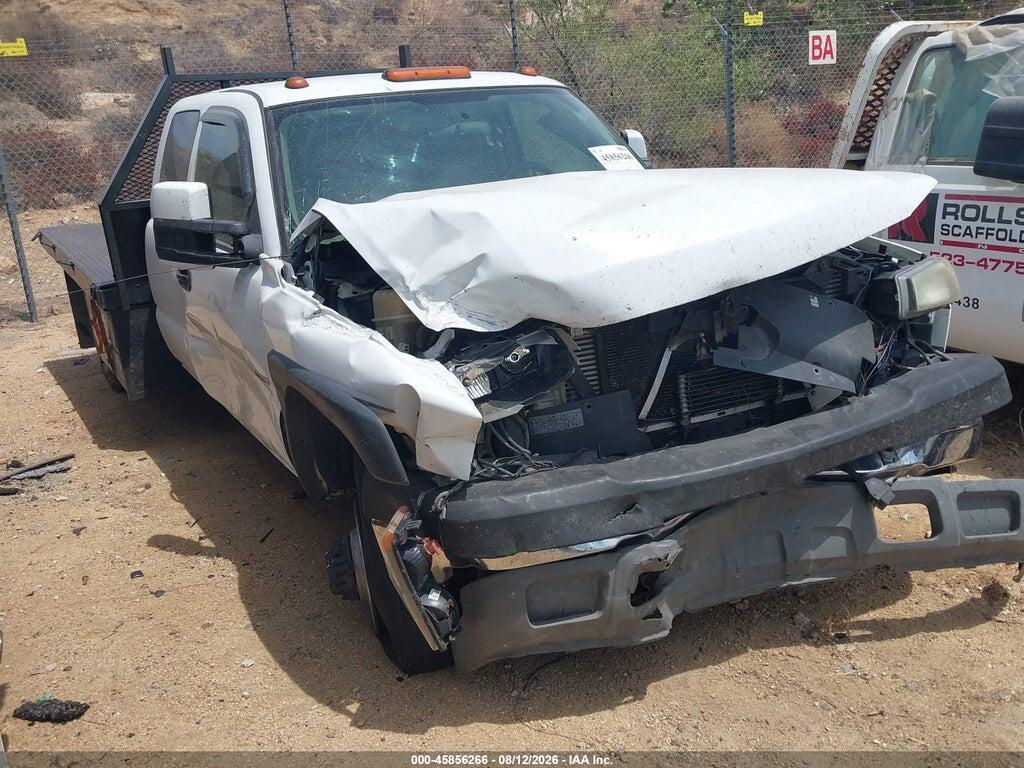 2005 CHEVROLET SILVERADO 3500 CHASSIS 1GBJK39255E103157