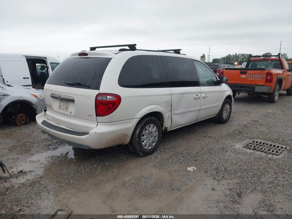 2C4GP44RX5R519189 2005 CHRYSLER TOWN & COUNTRY photo no. 4