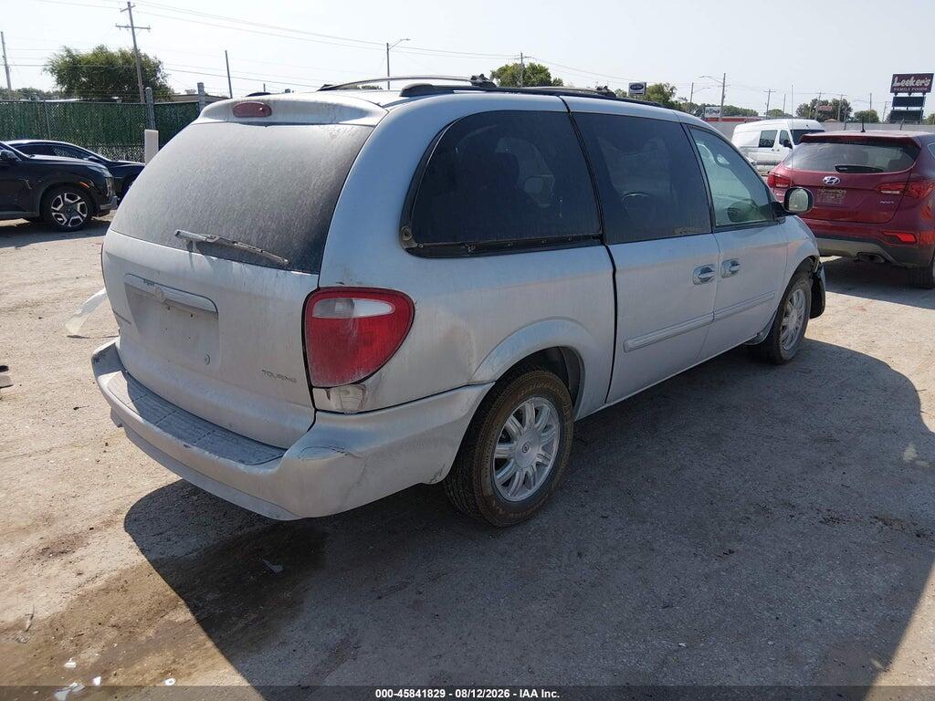 2C4GP54L65R481848 2005 CHRYSLER TOWN & COUNTRY photo no. 4
