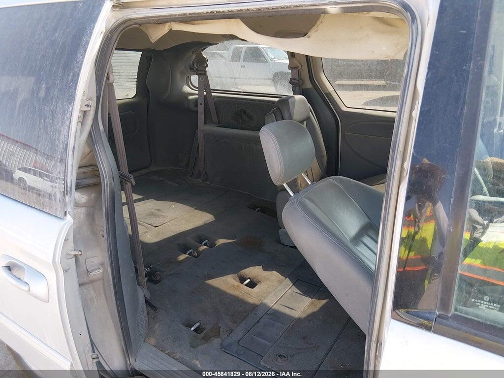 2C4GP54L65R481848 2005 CHRYSLER TOWN & COUNTRY photo no. 8