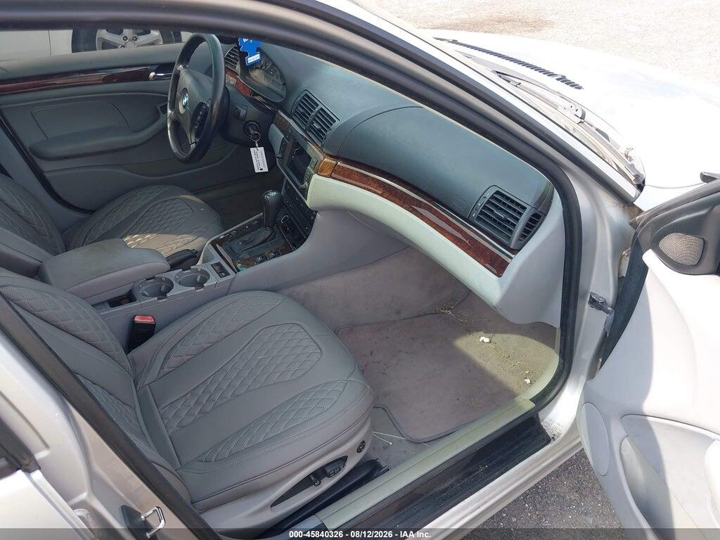 WBAET37445NJ86219 2005 BMW 325I photo no. 5