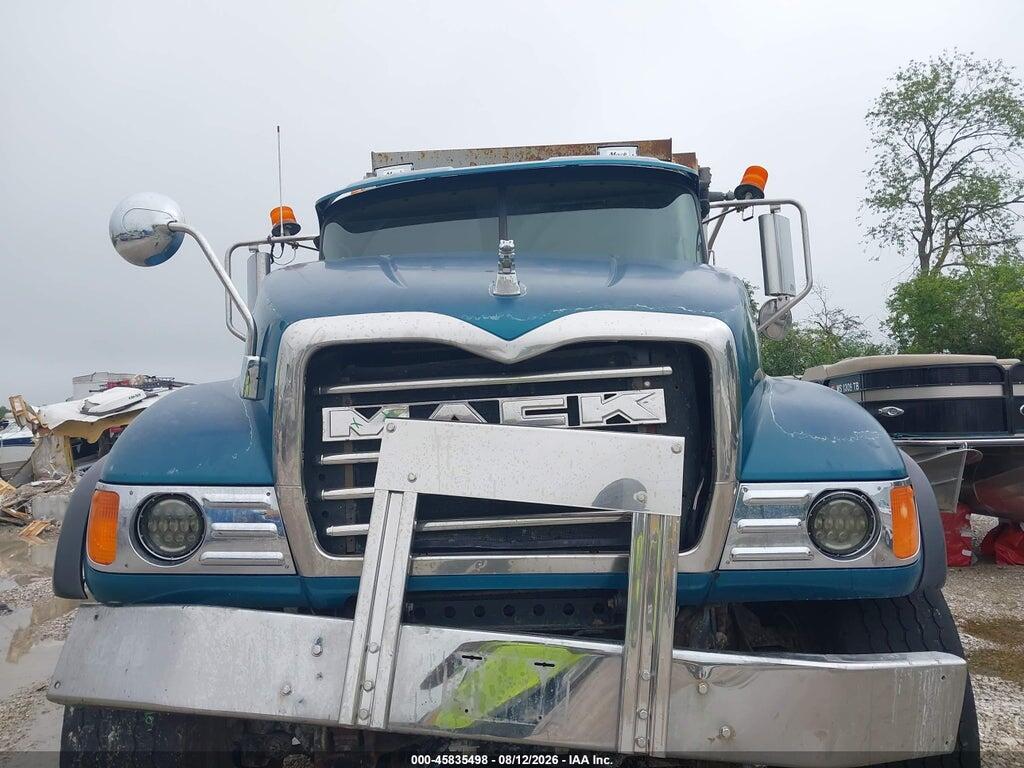 1M2AG10C35M015796 2005 MACK 700 photo no. 11