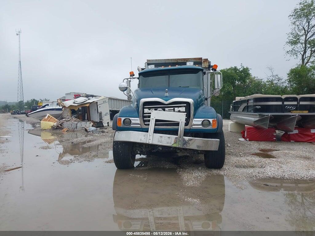 1M2AG10C35M015796 2005 MACK 700 photo no. 12
