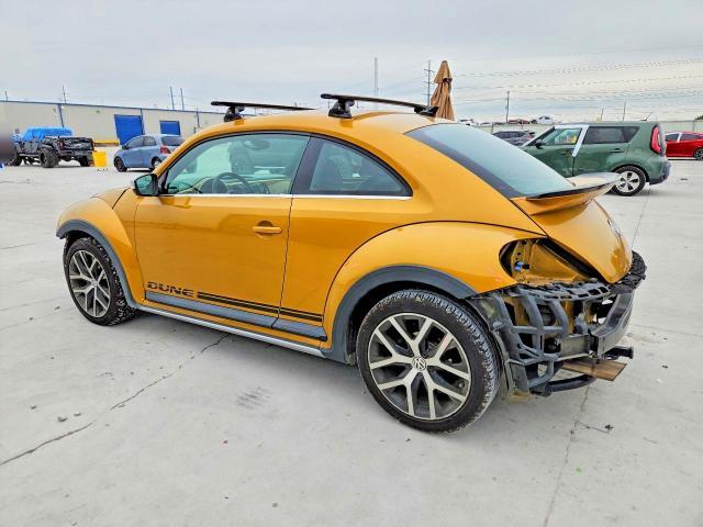 2016 VOLKSWAGEN BEETLE DUNE — Фото 2 из 13