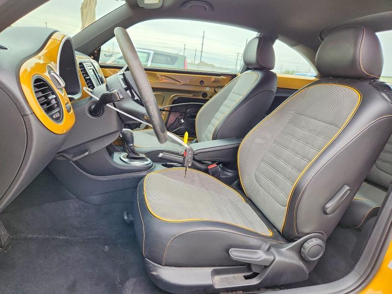 2016 VOLKSWAGEN BEETLE DUNE — Фото 7 из 13