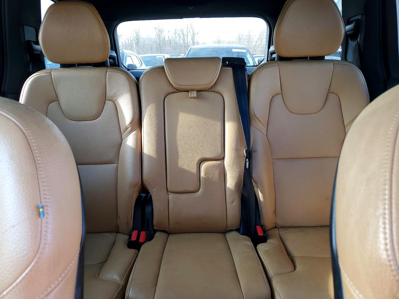 2016 VOLVO XC90 T6 — Фото 10 из 13