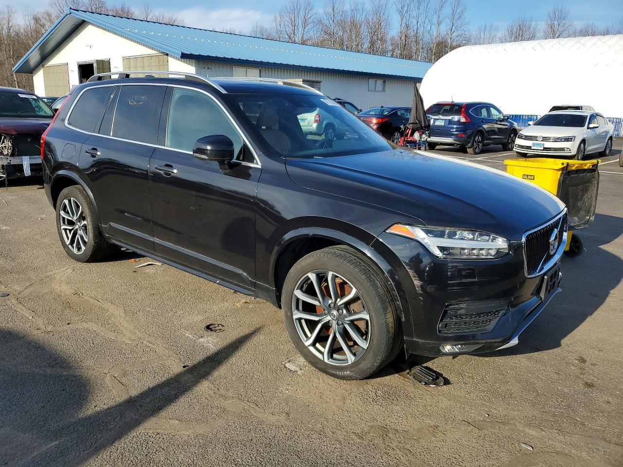 2016 VOLVO XC90 T6 — Фото 4 из 13