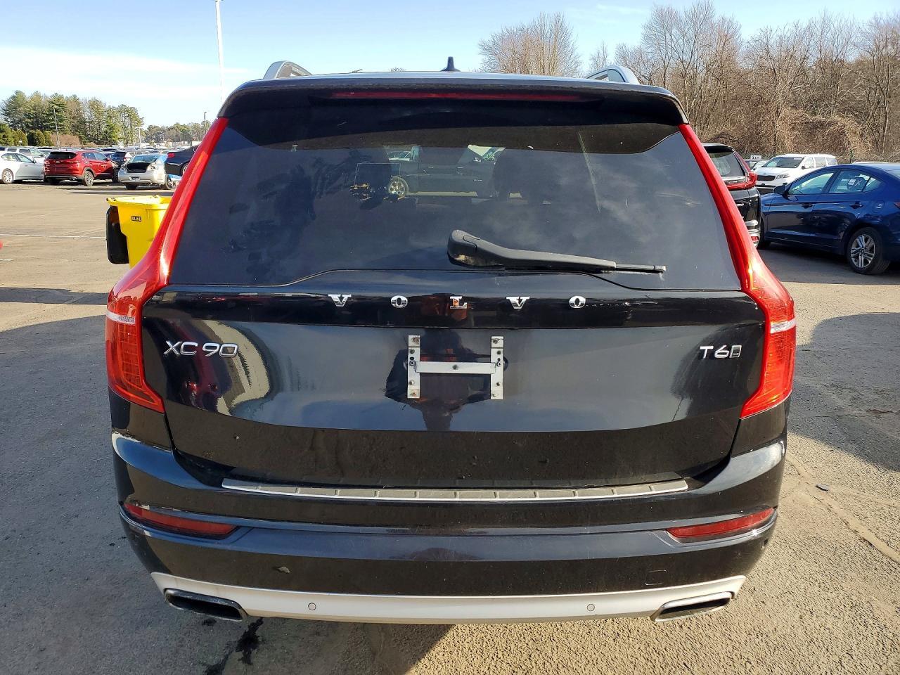 2016 VOLVO XC90 T6 — Фото 6 из 13