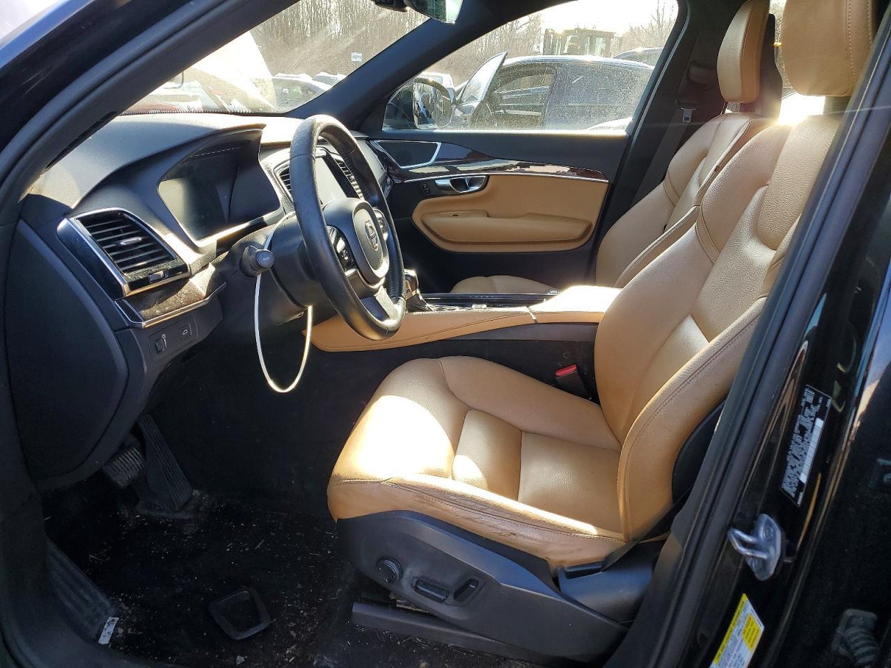 2016 VOLVO XC90 T6 — Фото 7 из 13