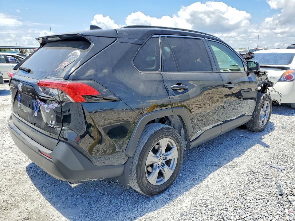 2025 TOYOTA RAV4 LE — Фото 3 из 14