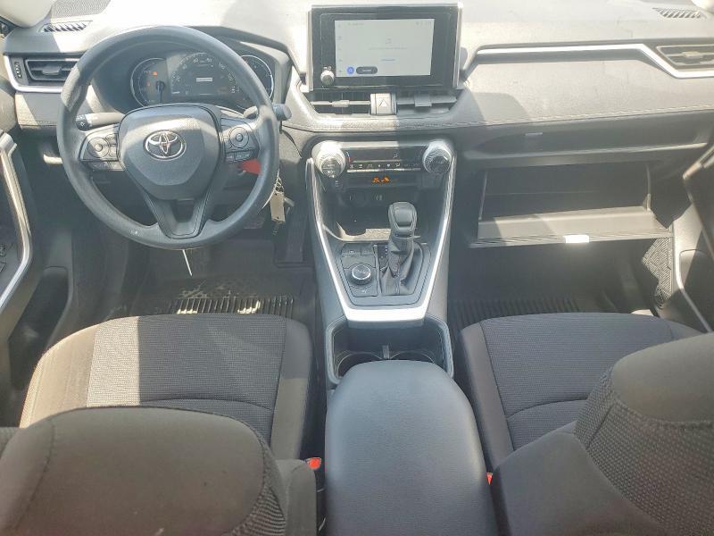 2025 TOYOTA RAV4 LE — Фото 8 из 14