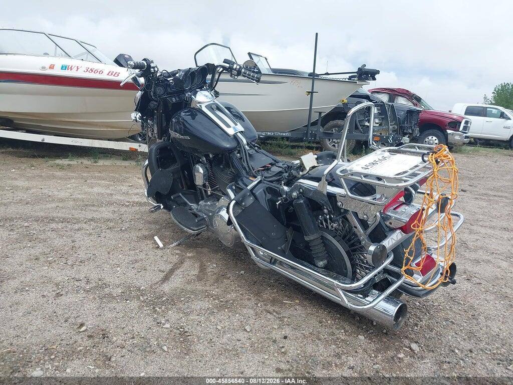 1HD1FC4168Y688976 2008 HARLEY-DAVIDSON FLHTCUI photo no. 3
