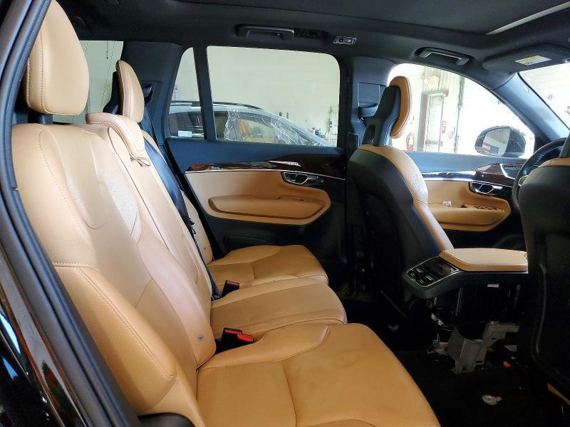 2016 VOLVO XC90 T6 — Фото 11 из 13