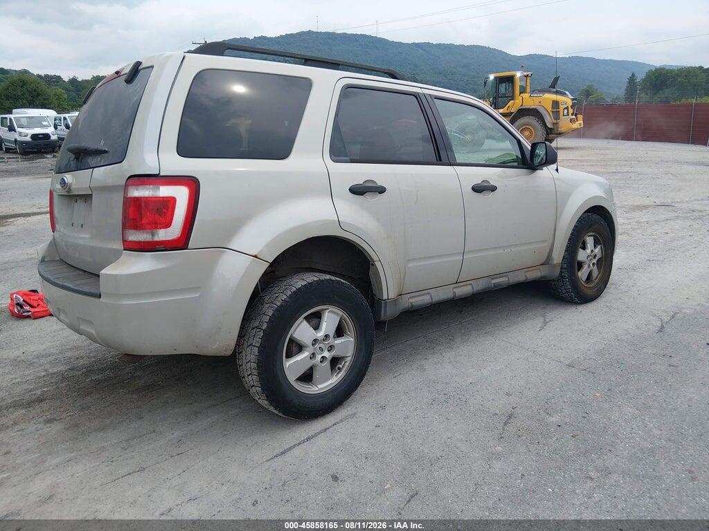 1FMCU93G39KC11981 2009 FORD ESCAPE photo no. 4