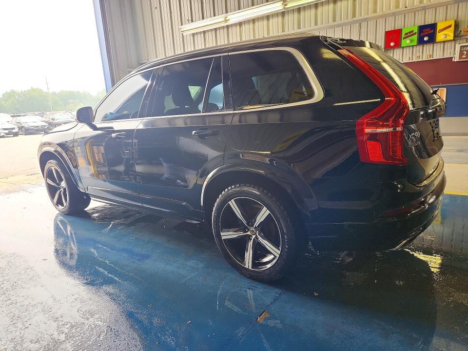 2016 VOLVO XC90 T6 — Фото 2 из 12