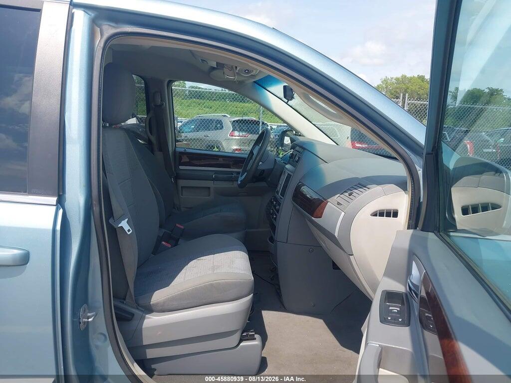 2A4RR5D18AR466581 2010 CHRYSLER TOWN & COUNTRY photo no. 5