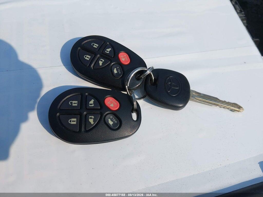 5TDKK4CC2AS327336 2010 TOYOTA SIENNA photo no. 11