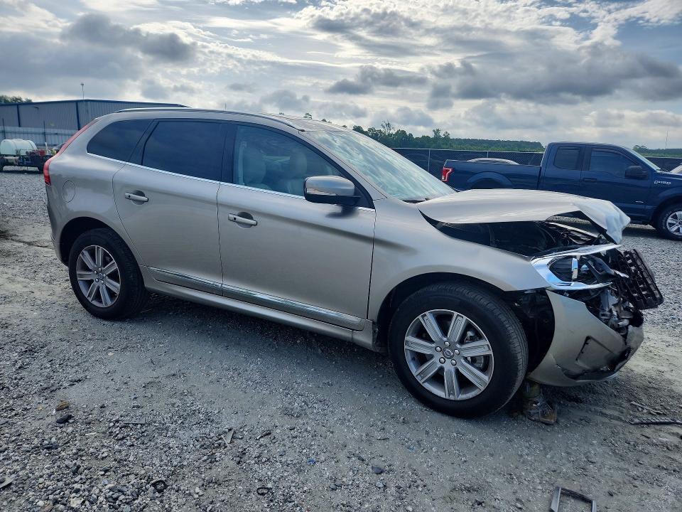 2016 VOLVO XC60 T6 PREMIER — Фото 4 из 12