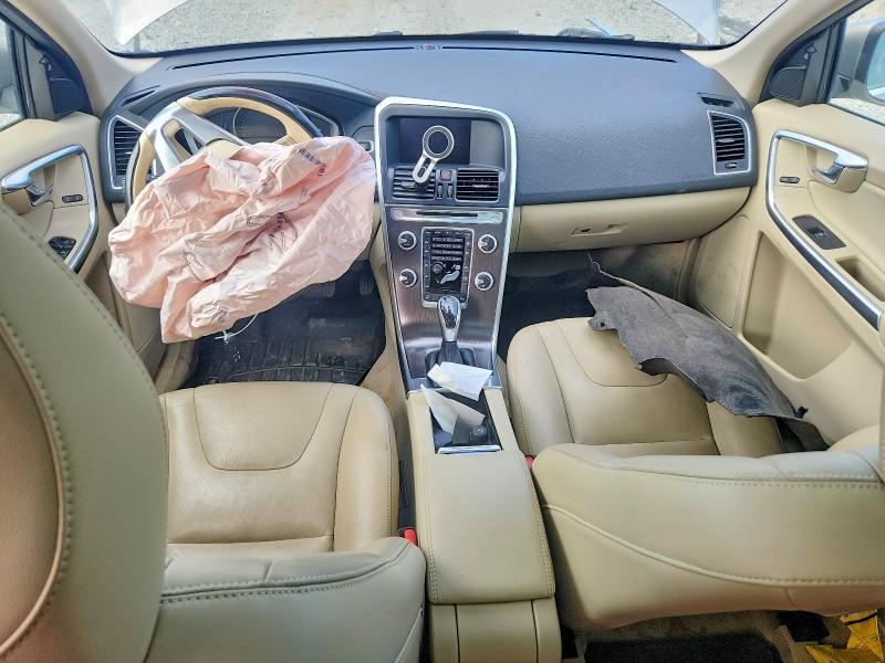 2016 VOLVO XC60 T6 PREMIER — Фото 8 из 12