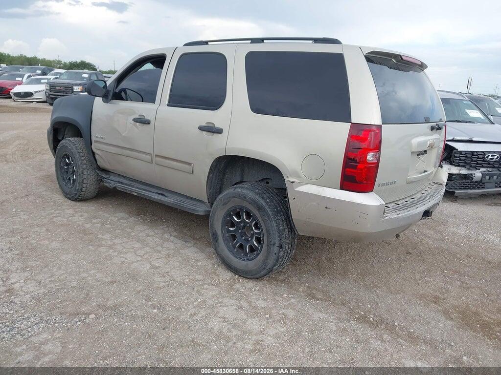 1GNUKAE01AR243959 2010 CHEVROLET TAHOE photo no. 3