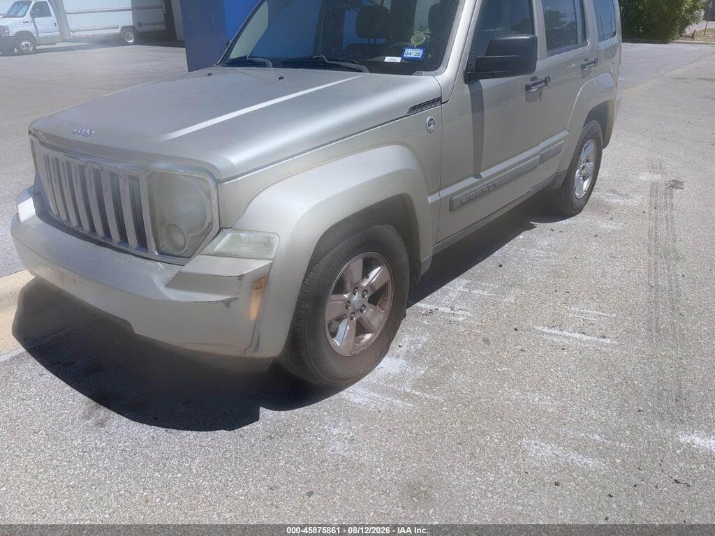 1J4PN2GK2BW571017 2011 JEEP LIBERTY photo no. 2