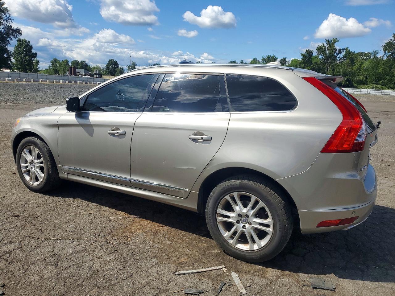 2016 VOLVO XC60 T5 PREMIER — Фото 2 из 12
