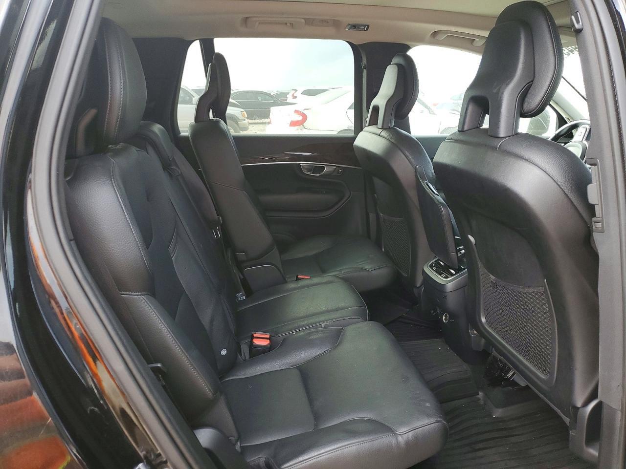 2016 VOLVO XC90 T6 MOMENTUM — Фото 10 из 12