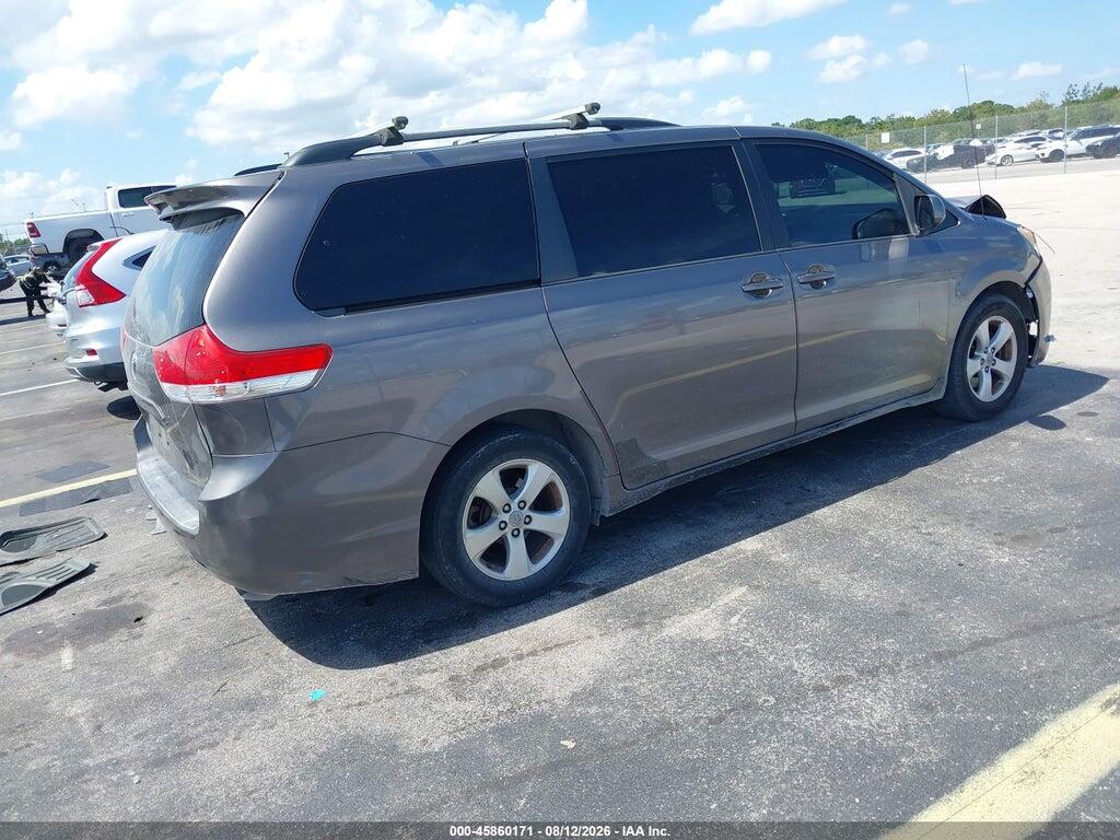 5TDKK3DCXBS118484 2011 TOYOTA SIENNA photo no. 4