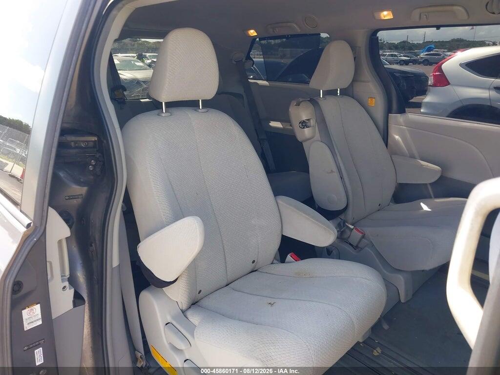 5TDKK3DCXBS118484 2011 TOYOTA SIENNA photo no. 8