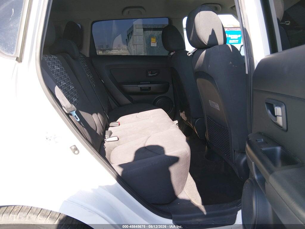 KNDJT2A21B7715466 2011 KIA SOUL photo no. 8