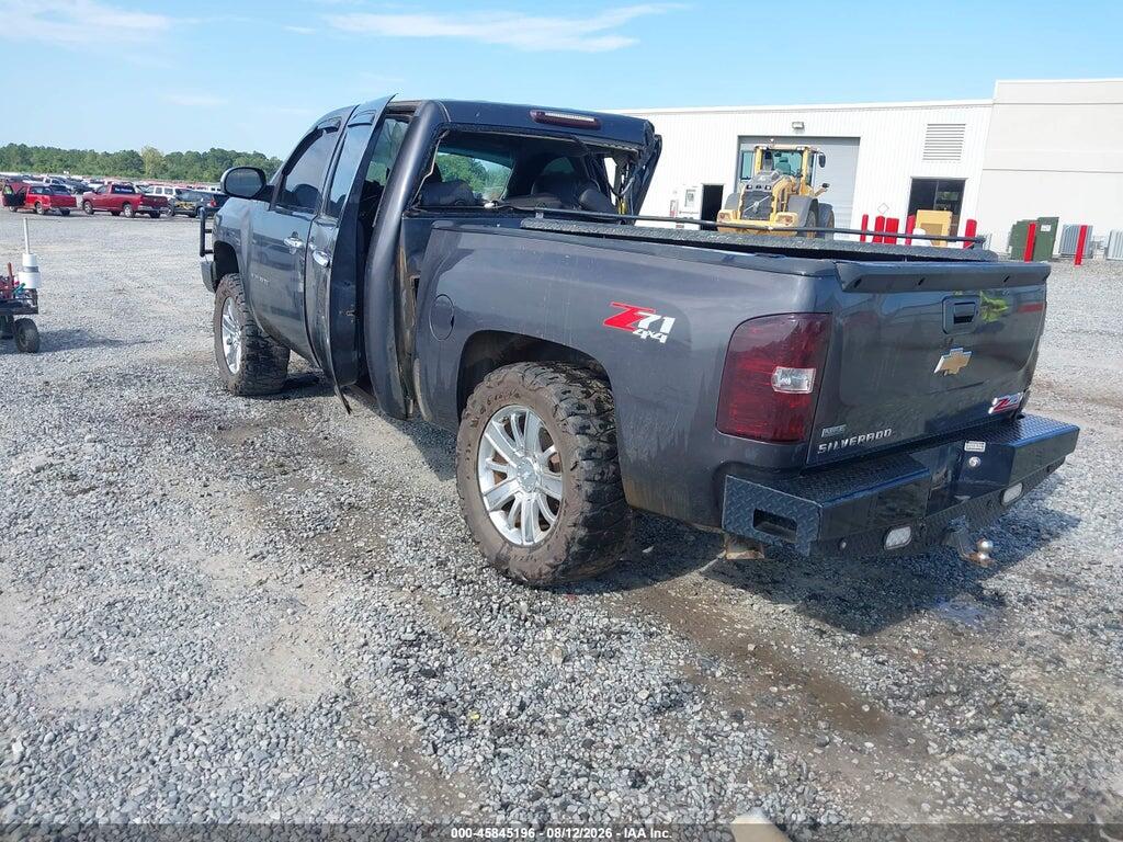3GCPKSE37BG185511 2011 CHEVROLET SILVERADO 1500 photo no. 3