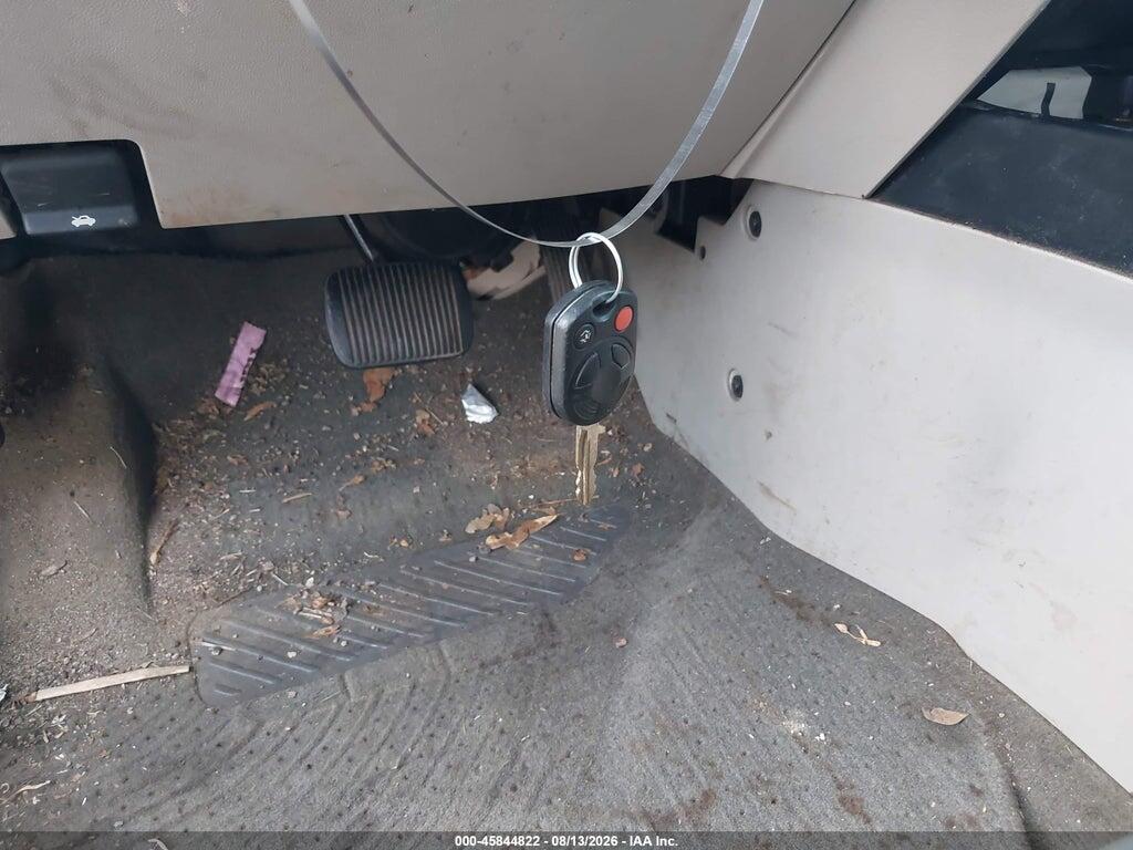 1FMCU0C77BKB54668 2011 FORD ESCAPE photo no. 11