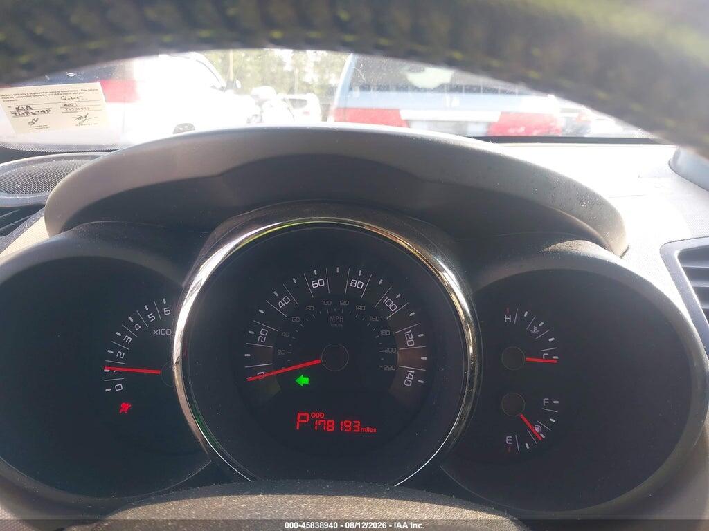 KNDJT2A21B7319442 2011 KIA SOUL photo no. 7
