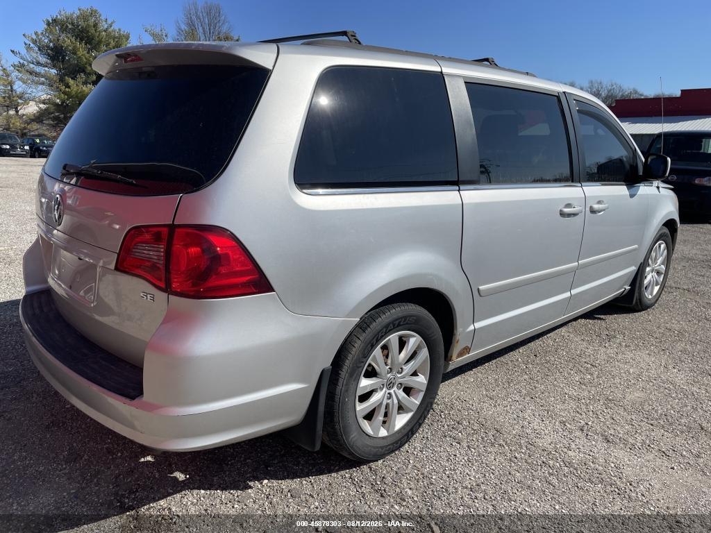 2C4RVABG4CR293873 2012 VOLKSWAGEN ROUTAN photo no. 4