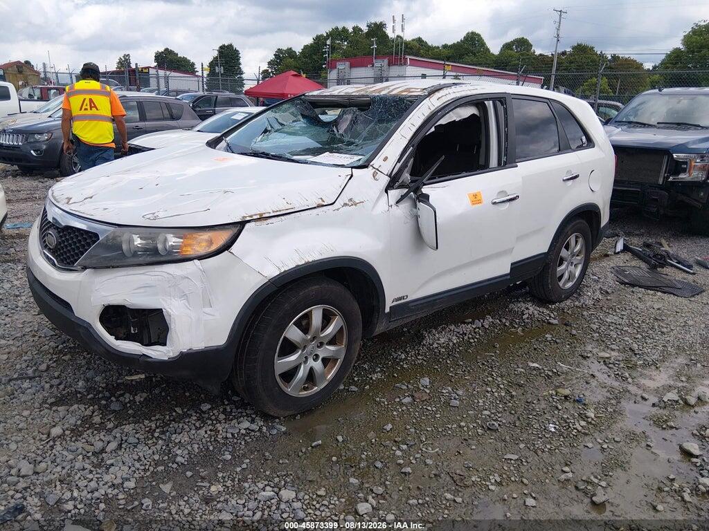 5XYKTCA64CG225606 2012 KIA SORENTO photo no. 2