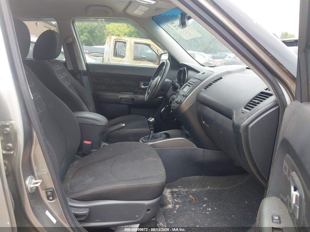 KNDJT2A68C7421373 2012 KIA SOUL photo no. 5