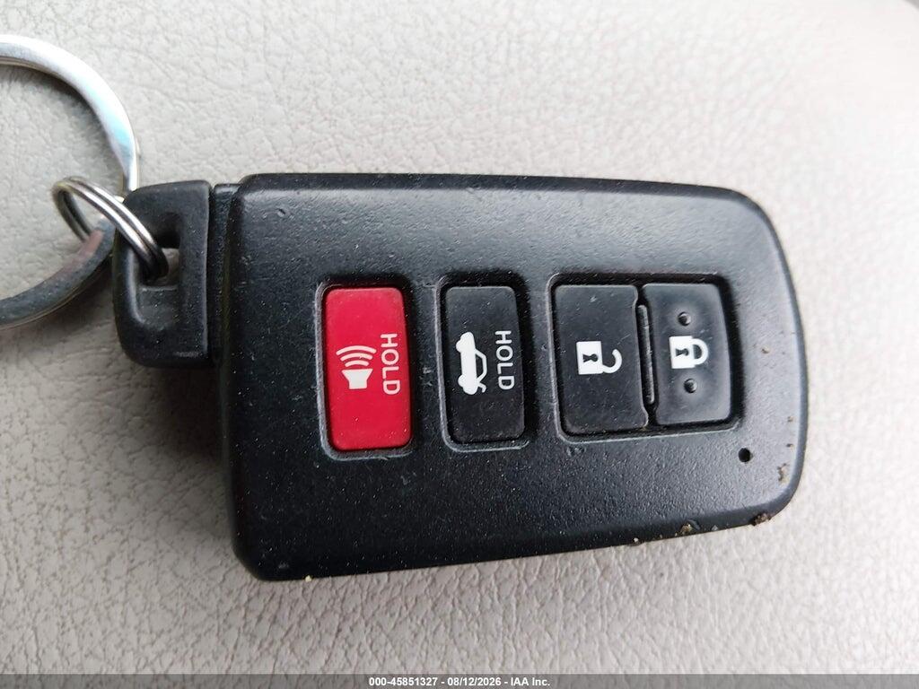 4T1BD1FK9CU028061 2012 TOYOTA CAMRY HYBRID photo no. 11