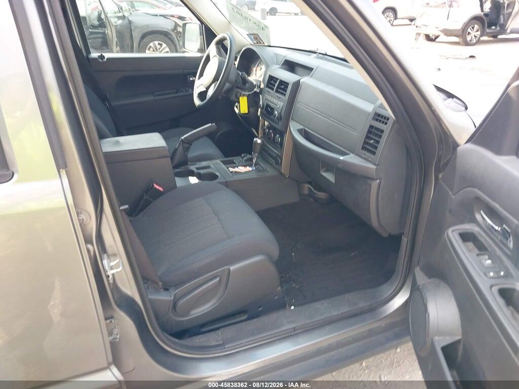 1C4PJMAK2CW205260 2012 JEEP LIBERTY photo no. 5