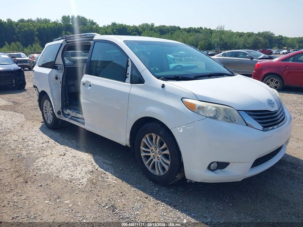5TDYK3DC9DS389050 2013 TOYOTA SIENNA photo no. 1