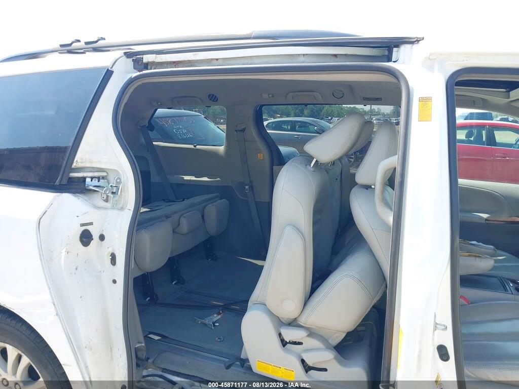 5TDYK3DC9DS389050 2013 TOYOTA SIENNA photo no. 8
