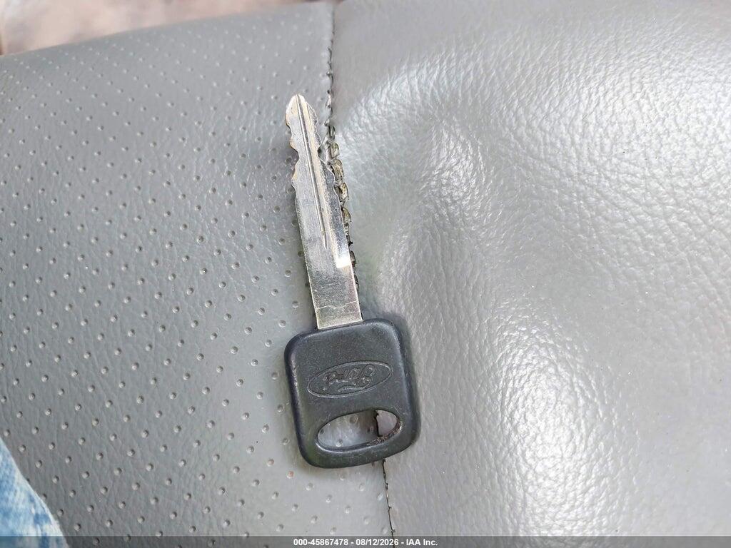 1FTNE2EW1DDB16399 2013 FORD E-250 photo no. 11