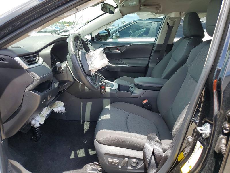 2025 TOYOTA RAV4 XLE — Фото 7 из 13