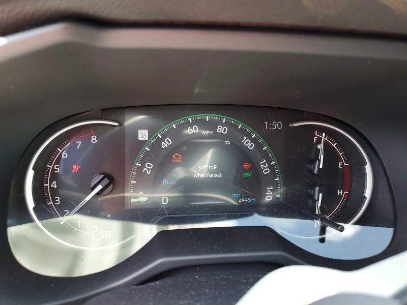 2025 TOYOTA RAV4 XLE — Фото 9 из 13