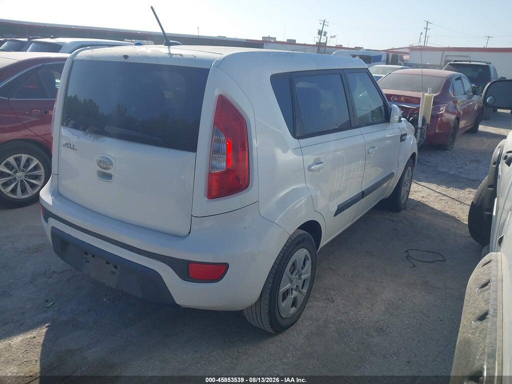 KNDJT2A56D7485212 2013 KIA SOUL photo no. 4
