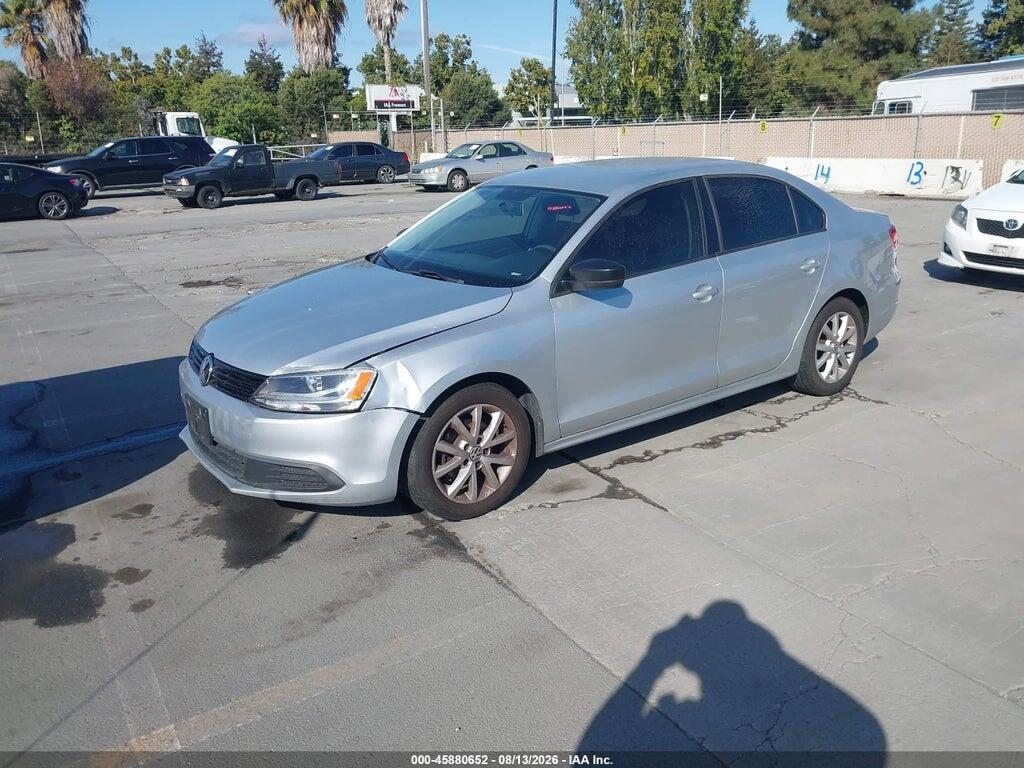 3VW2K7AJ7EM233796 2014 VOLKSWAGEN JETTA photo no. 2