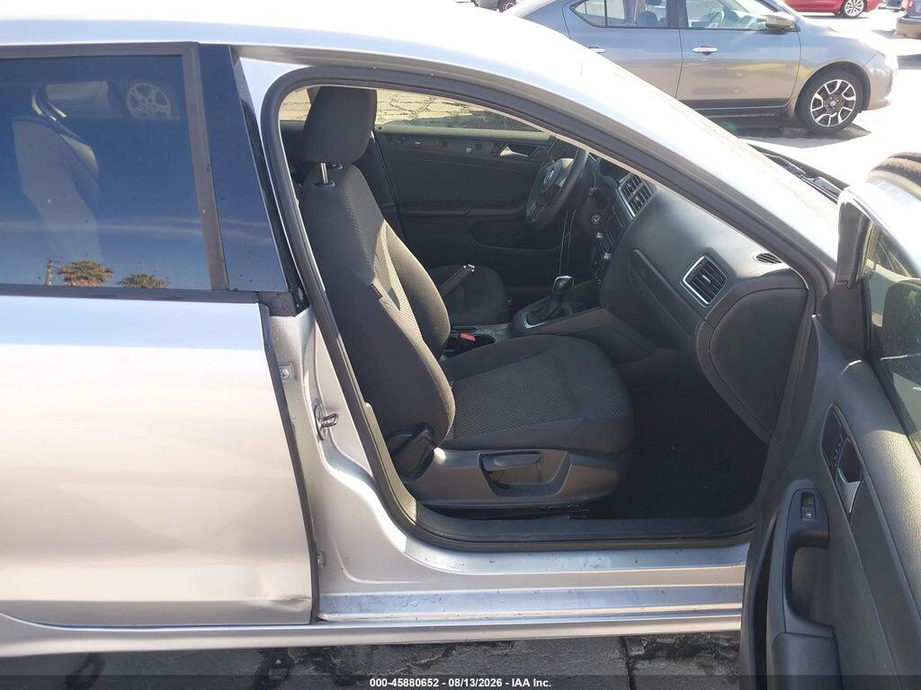 3VW2K7AJ7EM233796 2014 VOLKSWAGEN JETTA photo no. 5