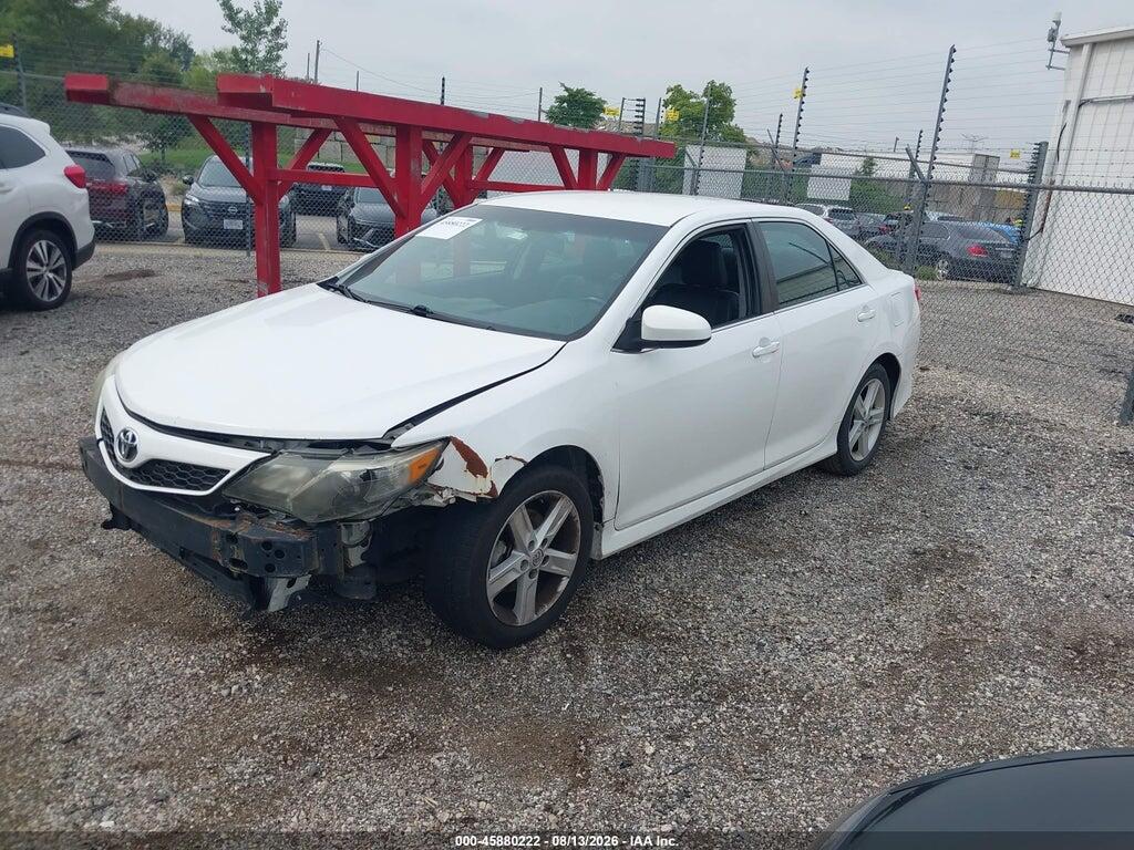 4T1BF1FK3EU845040 2014 TOYOTA CAMRY photo no. 2